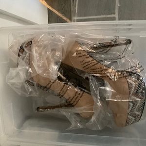 Jessica Simpson heels